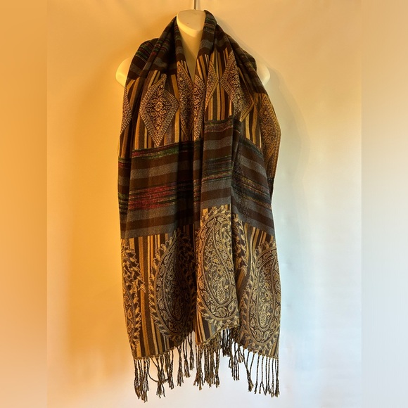 TAPESTRY STYLE MULTI COLORED FRINGE OVERSIZED WRAP/SHAWL/SCARF ETHNIC PRINT - Picture 4 of 5